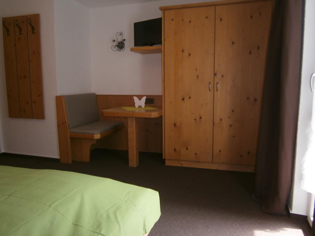 Haus Wiesenheim Fw Oetztal Längenfeld Exterior foto