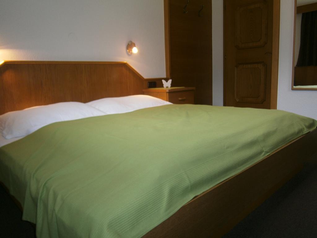 Haus Wiesenheim Fw Oetztal Längenfeld Exterior foto